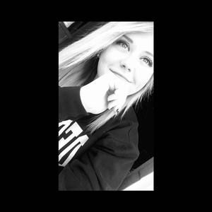 Meet your Posher, Kendall danielle